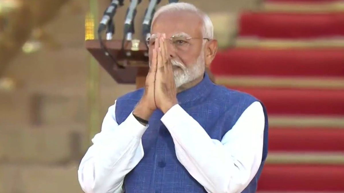 Narendra Modi Takes Oath as PM For Third Term: देश-विदेशातील मान्यवरांच्या उपस्थितीमध्ये नरेंद्र मोदी यांनी तिसऱ्यांदा घेतली पंतप्रधान पदाची शपथ (Video)