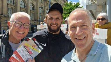 Shahid Afridi’s Selfie With Pro-Israel Group: प्रो- शाहिद आफ्रिदीचा इस्रायली समर्थकांसोबतचा सेल्फी झाला व्हायरल, माजी पाकिस्तानी कर्णधाराने दिले स्पष्टीकरण, पाहा पोस्ट