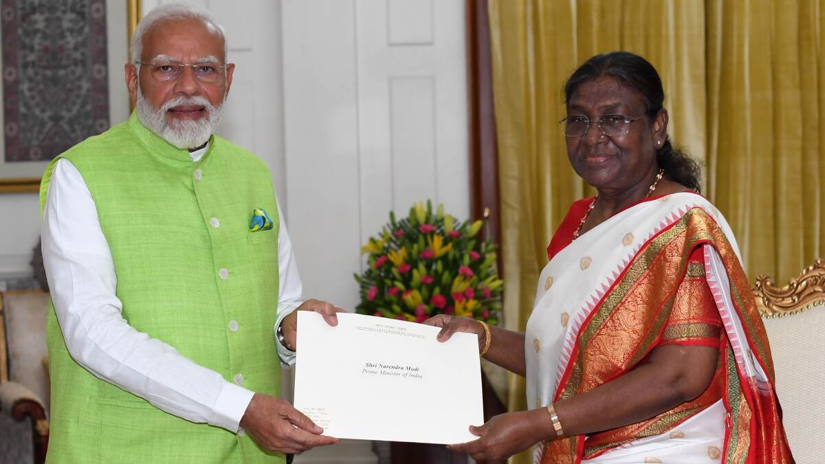 Narendra Modi Resigned: नरेंद्र मोदी यांचा राजीनामा राष्ट्रपती द्रौपदी मुर्मू यांच्याकडे सुपूर्त, काळजीवाहू पंतप्रधान म्हणून पाहणार काम