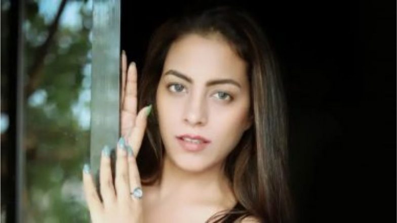 Noor Malabika Das Dies: अभिनेत्री नूर मलाबिका दासची लोखंडवाला येथे फ्लॅटमध्ये गळफास घेऊन आत्महत्या, ओशिवरा पोलिसांकडून तपास सुरू