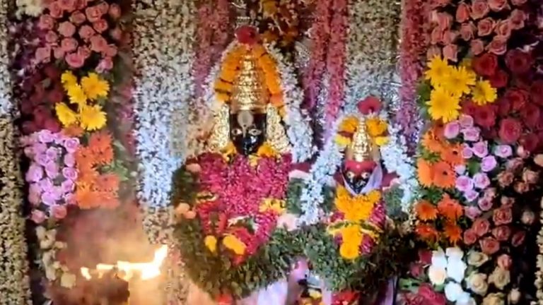 Pandharpur Ashadhi Wari 2024:  संत तुकाराम महाराजांच्या पालखीचं आज पंढरपूरकडे होणार प्रस्थान; विठ्ठल रखुमाई मंदिरात काकड आरती, पूजा संपन्न (Watch Video)