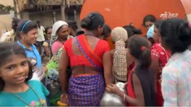 Nashik Water Crisis: नाशिक जिल्ह्यात पाण्याअभावी विहिरी कोरड्या ठाक; टॅंकरच्या फेऱ्या वाढवण्याची नागरिकांकडून मागणी (Watch Video)