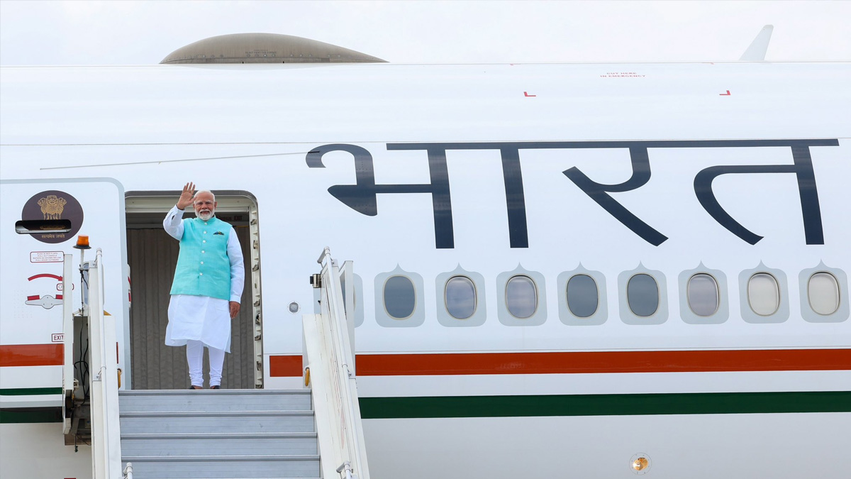 PM Modi Russia Visit: पंतप्रधान मोदी रशियाला रवाना; मोदी-पुतिन भेटीमुळे पाश्चिमात्य देशांमध्ये वाढला तणाव, वाचा सविस्तर