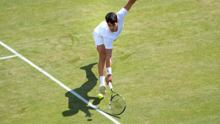 Carlos Alcaraz Wins Wimbledon Final 2024: स्पेनच्या कार्लोस अल्काराझने रचला इतिहास, नोव्हाक जोकोविचला हरवून दुसऱ्यांदा विम्बल्डनचे विजेतेपद पटकावले