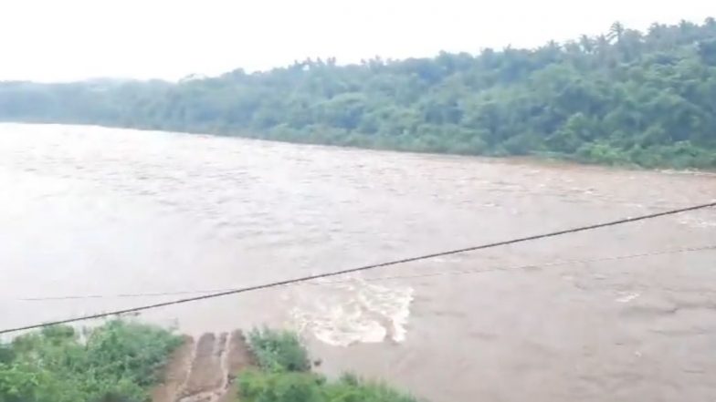 Konkan Rain Updates: कोकणात मुसळधार! जगबुडी नदीने ओलांडली धोक्याची पातळी, नारंगी नदीला पूर (Watch Video)