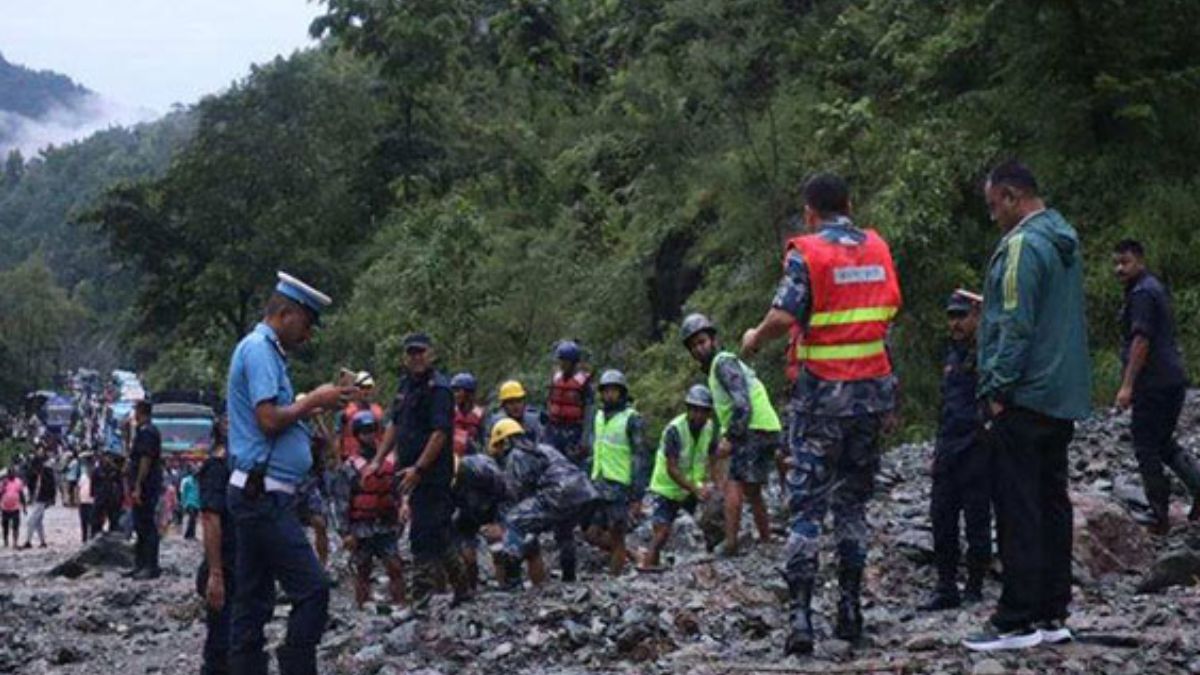 Nepal Landslide: नेपाळमध्ये भूस्खलन, बस नदीत वाहून गेल्याने 7 भारतीयांचा मृत्यू