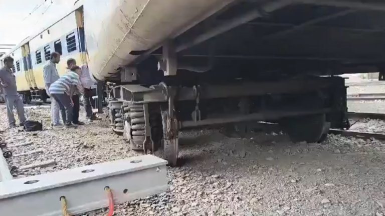 Saharanpur Train Derailed: सहारनपूरमध्ये पॅसेंजर ट्रेन रुळावरून घसरली, अपघातात कोणतीही जीवितहानी झालेली नाही