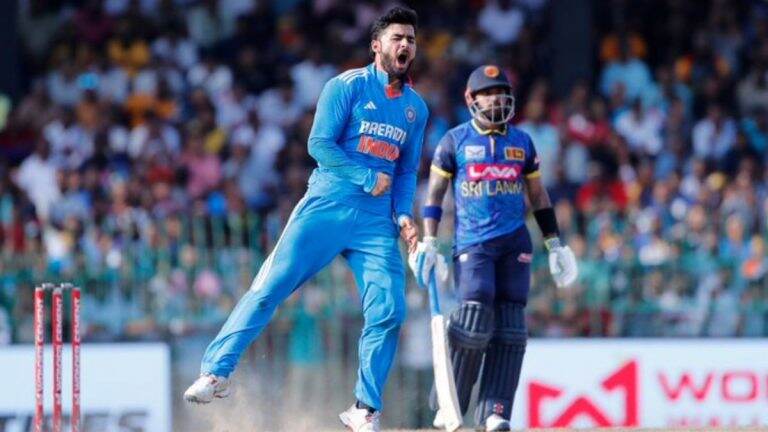 IND vs SL 3rd ODI Live Score Update: वनडे पदार्पणात रियान परागचा धमाका, श्रीलंकेचे दोन फलंदाज केले बाद