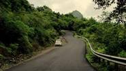 Tamhini Ghat: ताम्हिणी घाटातील मुख्य महामार्ग एका वळणावर खचला; कोकणात जाणाऱ्या नागरिकांसाठी धोकादायक परिस्थिती (Video)